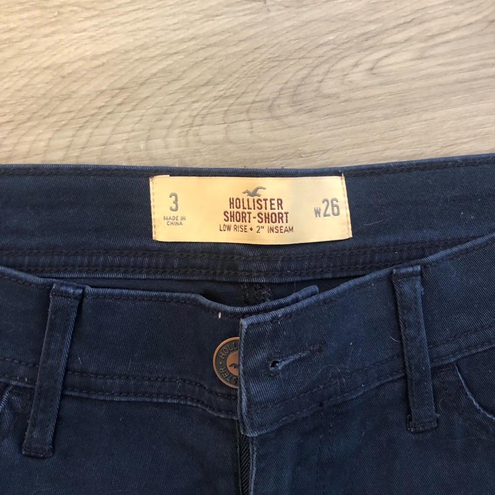 HOLLISTER SHORTS - Picture 2 of 2